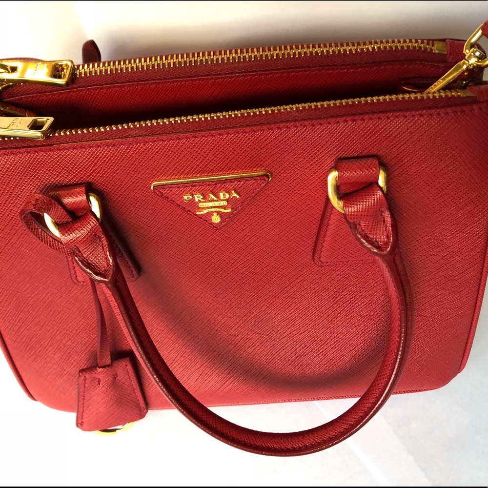 Saffiano small lux double zip tote bag